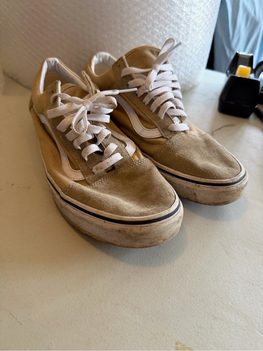Vans 10.5 Men's Low-Top Skate Sneakers in Tan and White